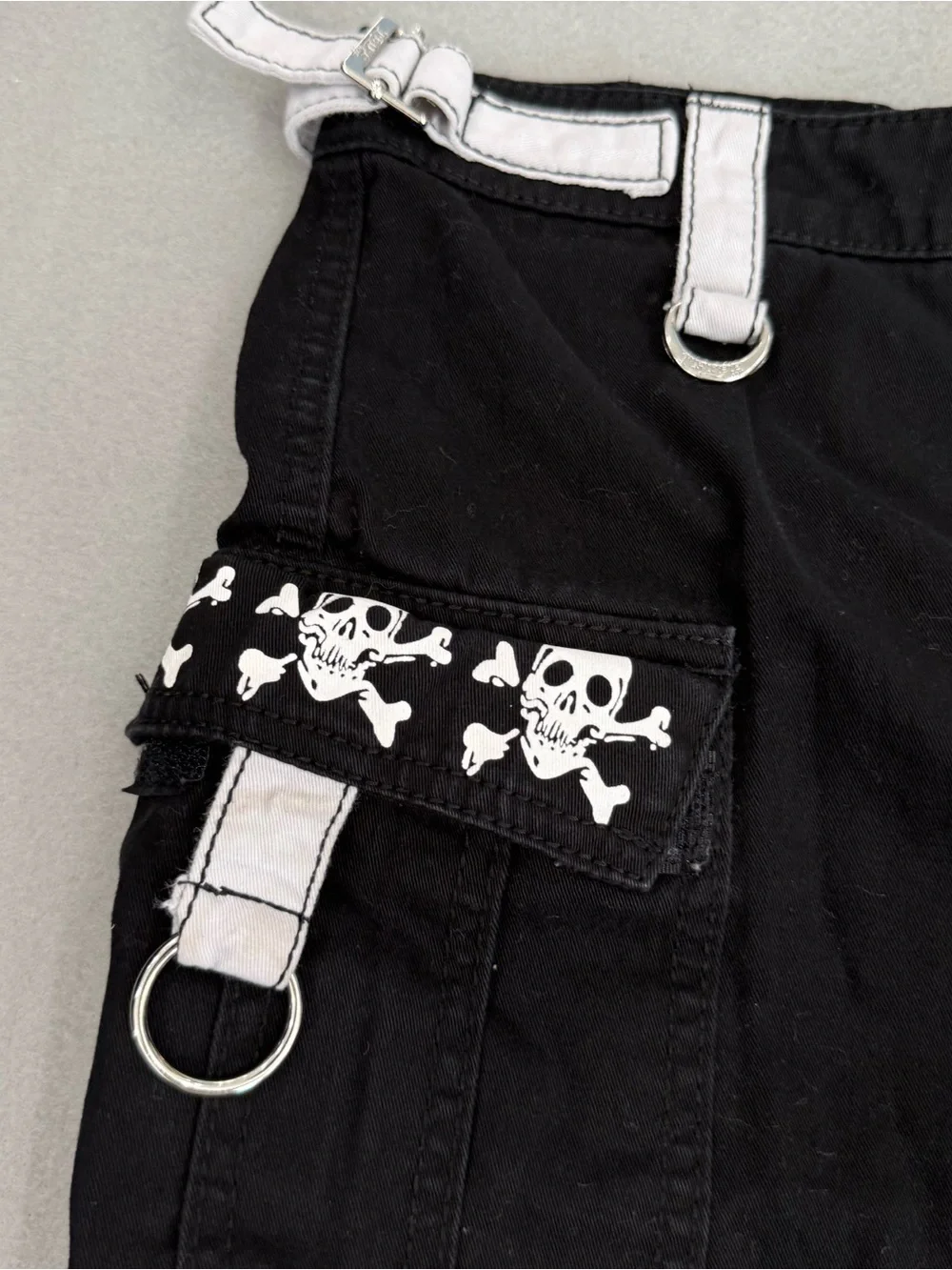 Tripp NYC Black Cargo Pocket Mini Skirt Sz XL Black with White Details Skull Zip